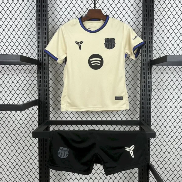 Kit Enfant Barcelone Extérieur 2025/2026