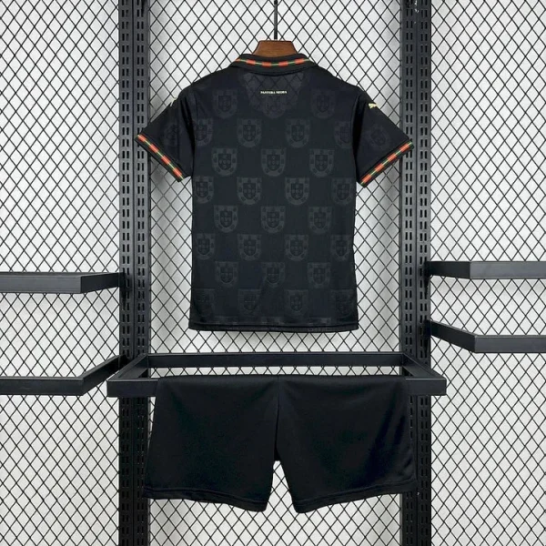 Kit Enfant Portugal Édition Eusebio 2025/2026