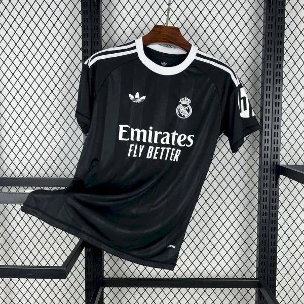 Maillot Real Madrid Entraînement 2025/2026
